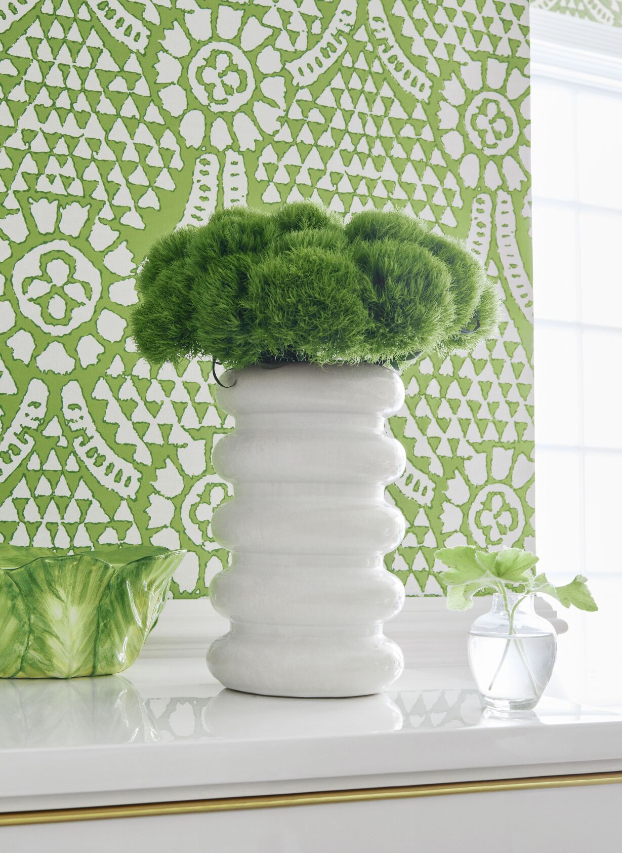 Thibaut Chamomile wallpaper